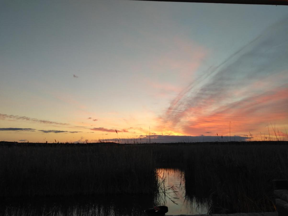 Pfahlbau Sunset I Toplage Elektroboot Inklusive Rust Esterno foto