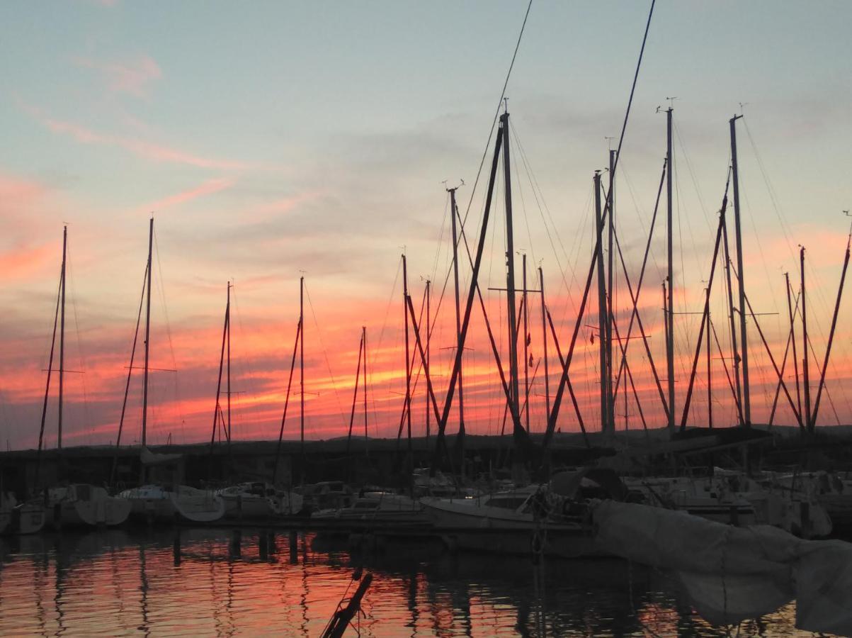 Pfahlbau Sunset I Toplage Elektroboot Inklusive Rust Esterno foto